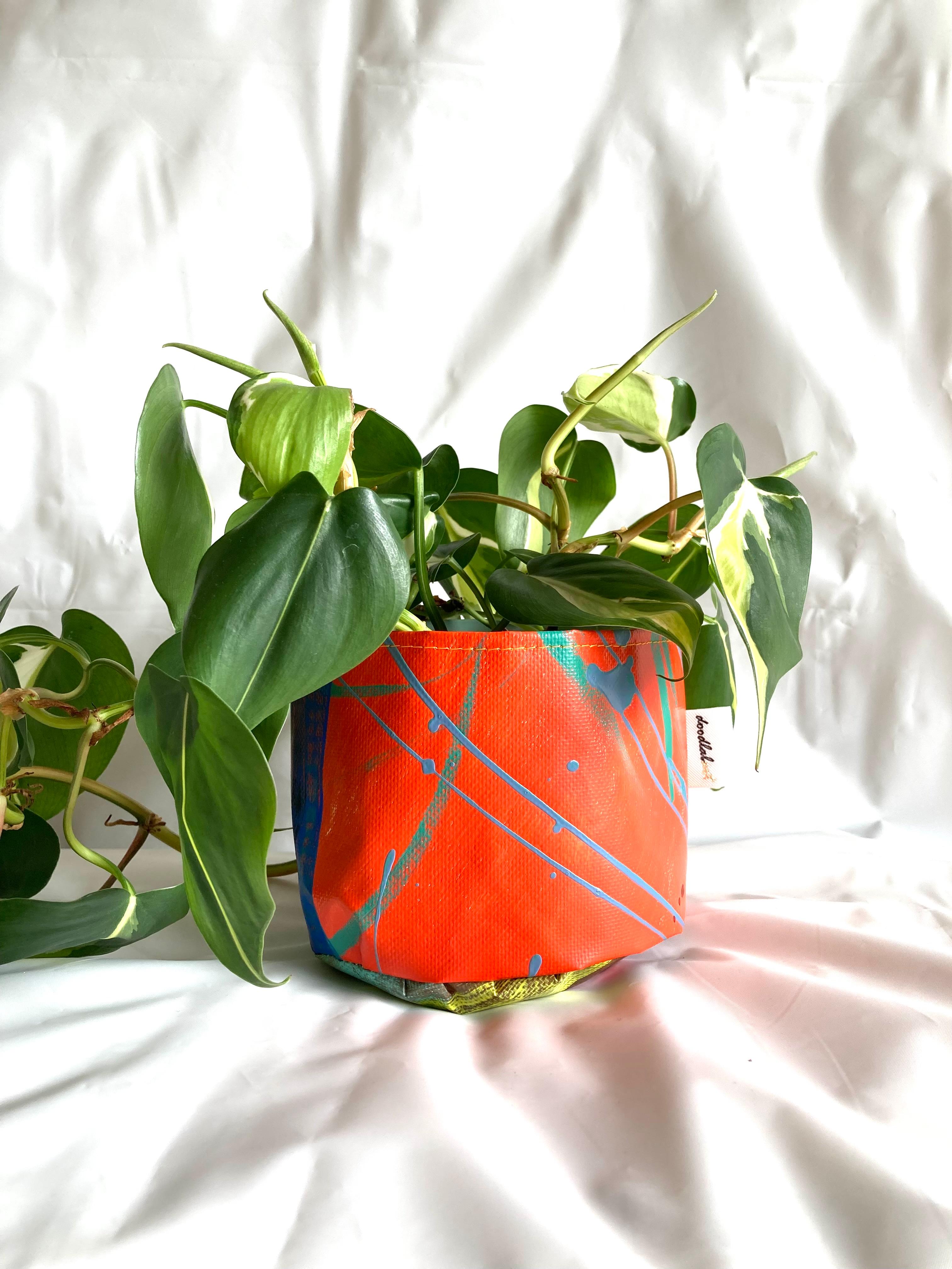 【ペイント　鉢カバー　Sサイズ　PMS5014】プランターカバー/3号/4号/観葉植物/インテリア/アート/1点物1枚目の画像