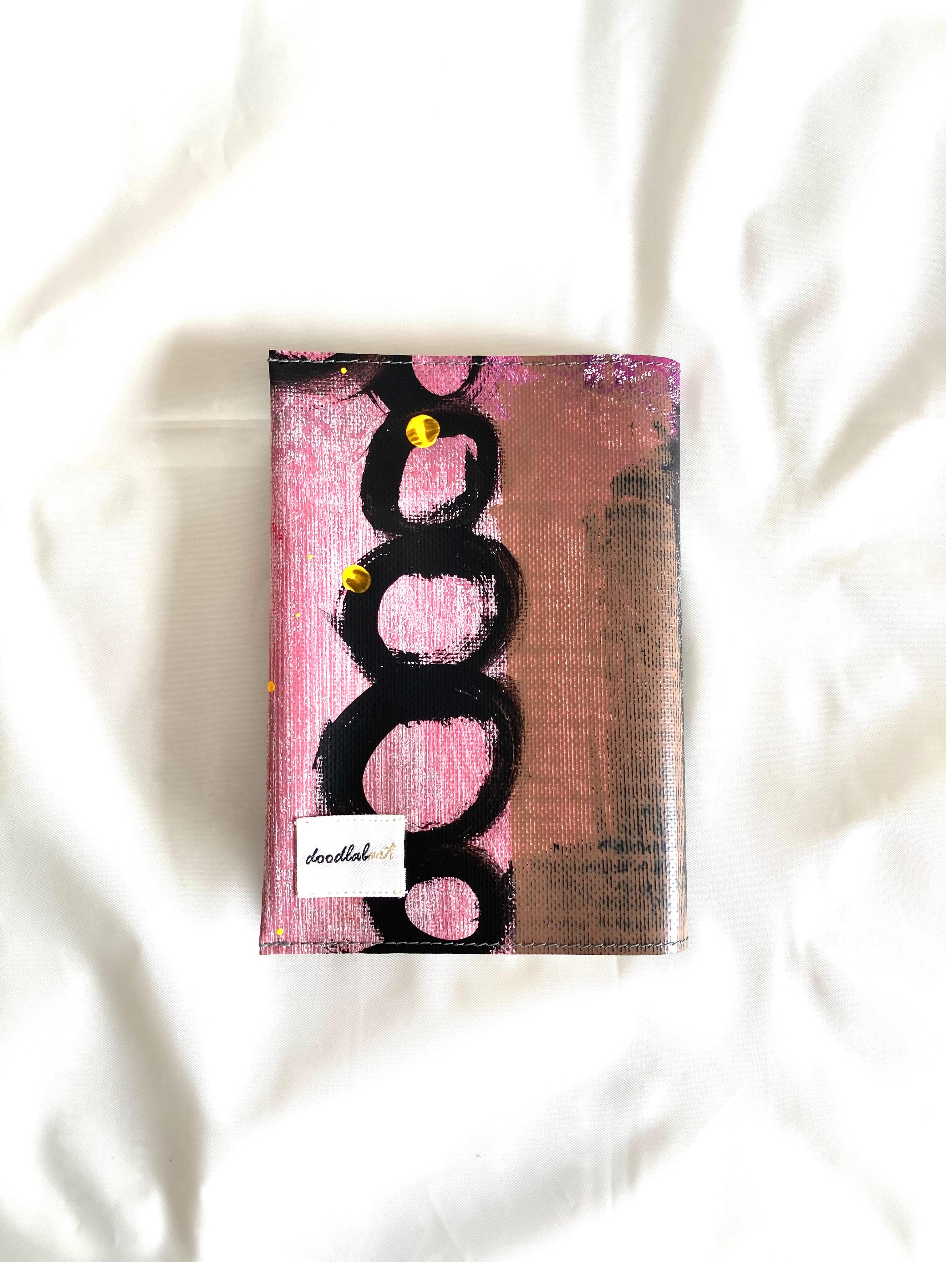 【ペイント　ブックカバー　BC1034】文庫本/防水/アート/1点物1枚目の画像