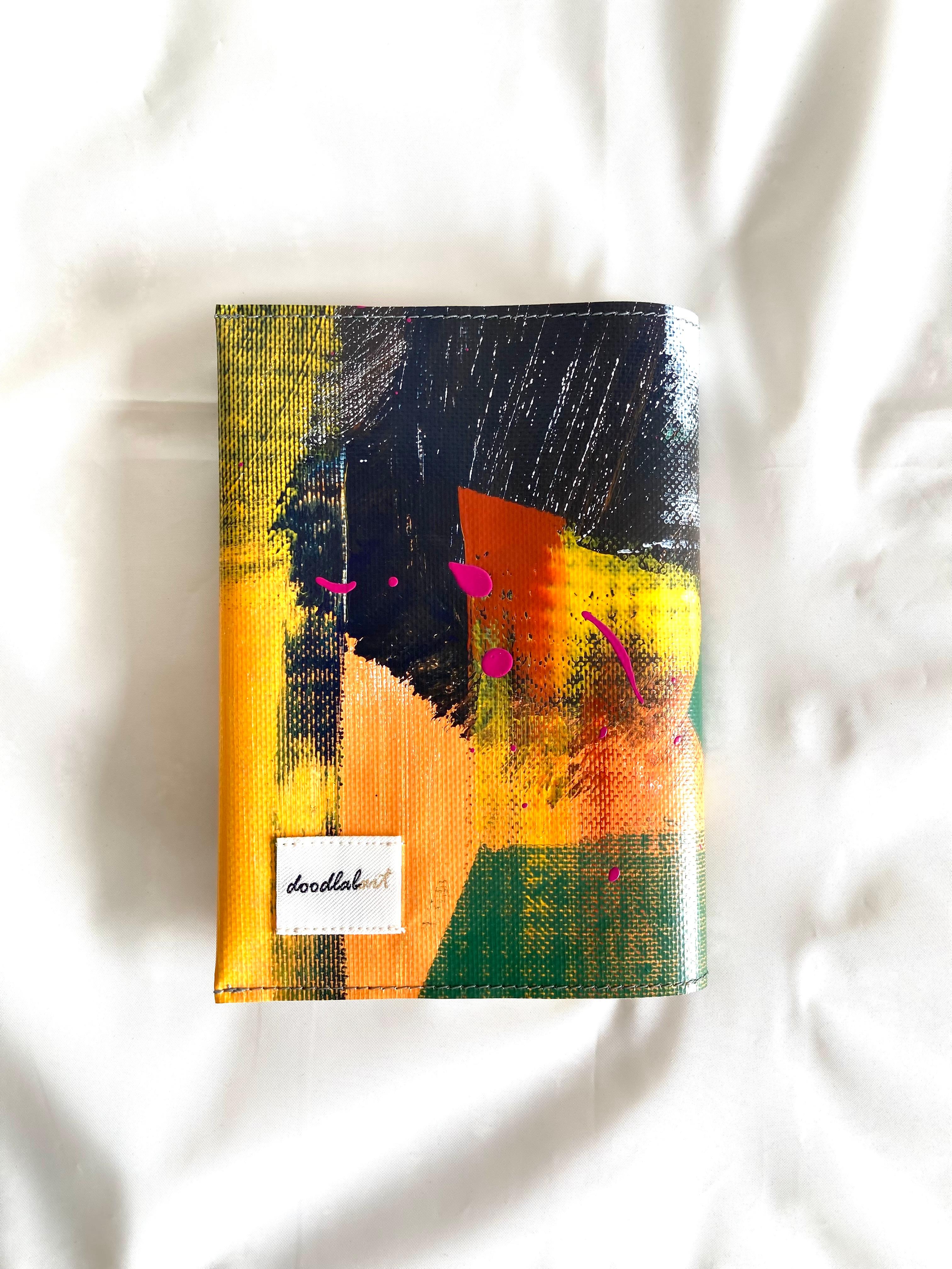 【ペイント　ブックカバー　BC1021】文庫本/防水/アート/1点物1枚目の画像