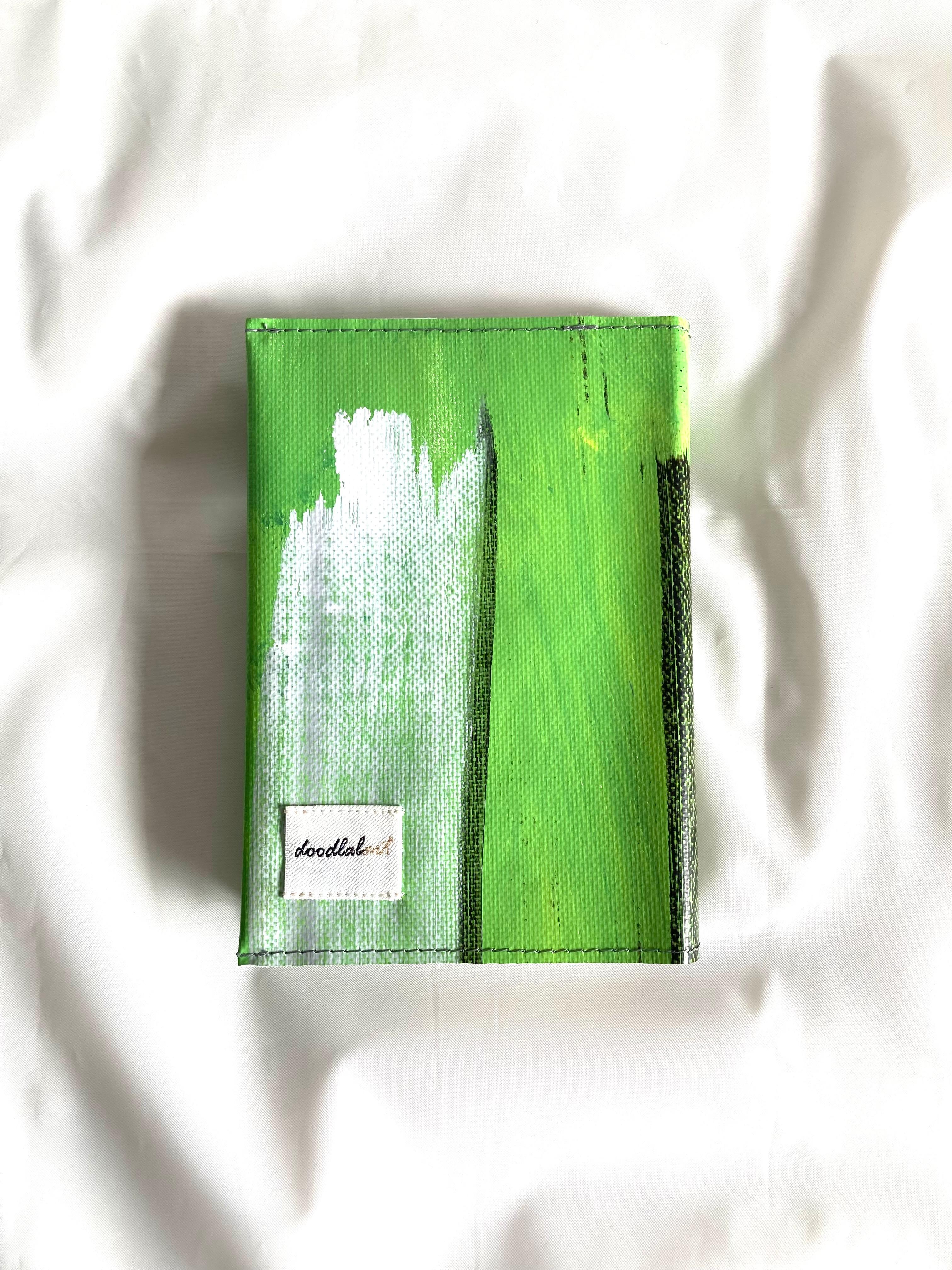 【ペイント　ブックカバー　BC1011】文庫本/防水/アート/1点物1枚目の画像