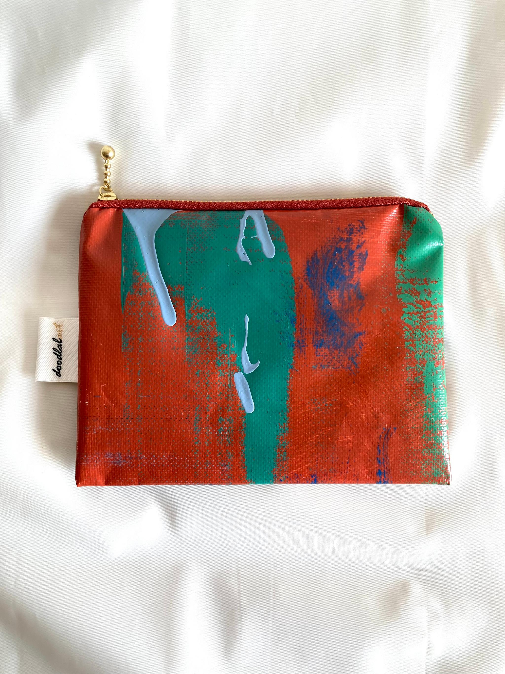 【ペイントポーチ Mサイズ PM6048】ポーチ/通帳ケース/メイクポーチ/防水/アート/1点物1枚目の画像